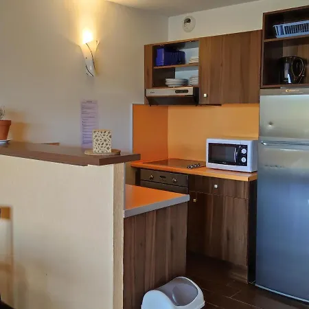 Duplex 3 Pieces Avec Terrasse Et Acces Piscine A - Chateau Des Magnans - Fr-1-165b-11 * Jausiers