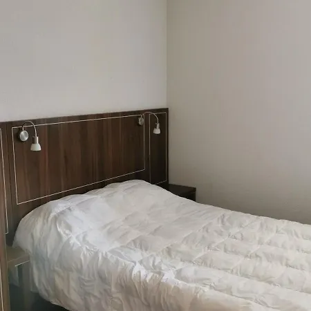 Duplex 3 Pieces Avec Terrasse Et Acces Piscine A - Chateau Des Magnans - Fr-1-165b-11 Jausiers